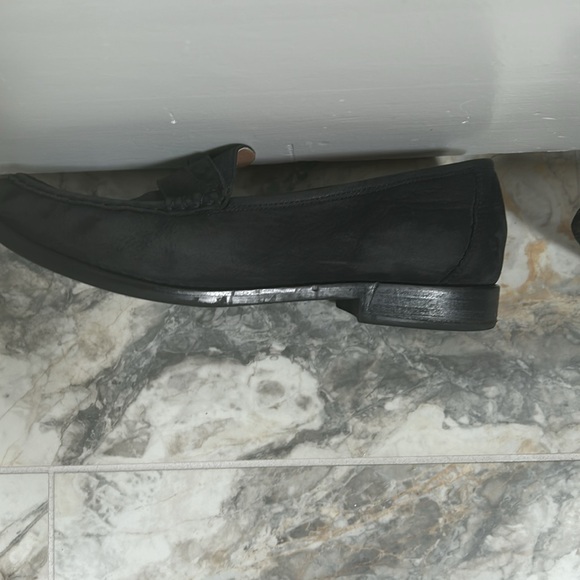 Vionic Loafer Black suede - Picture 3 of 9